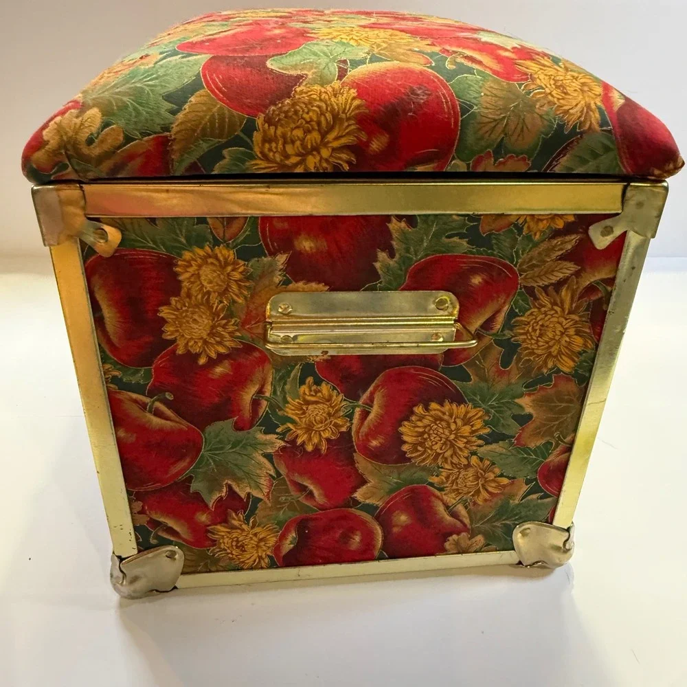 Vintage Style Apple Floral Storage Trunk Padded Ottoman Gold Trim Small Chest
